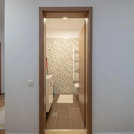 Apartament Lancer Apartament *